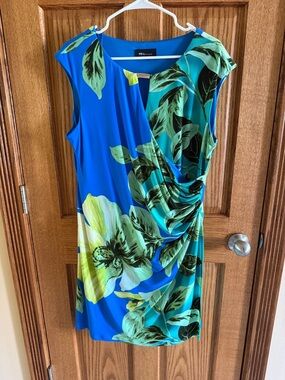 Studio size 16 P NWT  Blue & Teal Floral Draped Dress